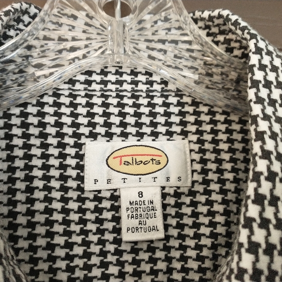 Talbots Petites Black & White Houndstooth Fitted Blouse size 8 - Picture 3 of 6
